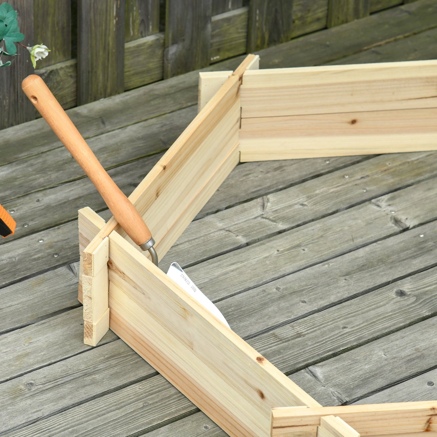 Screwless Hexagon Garden Bed – DIY Planter Box
